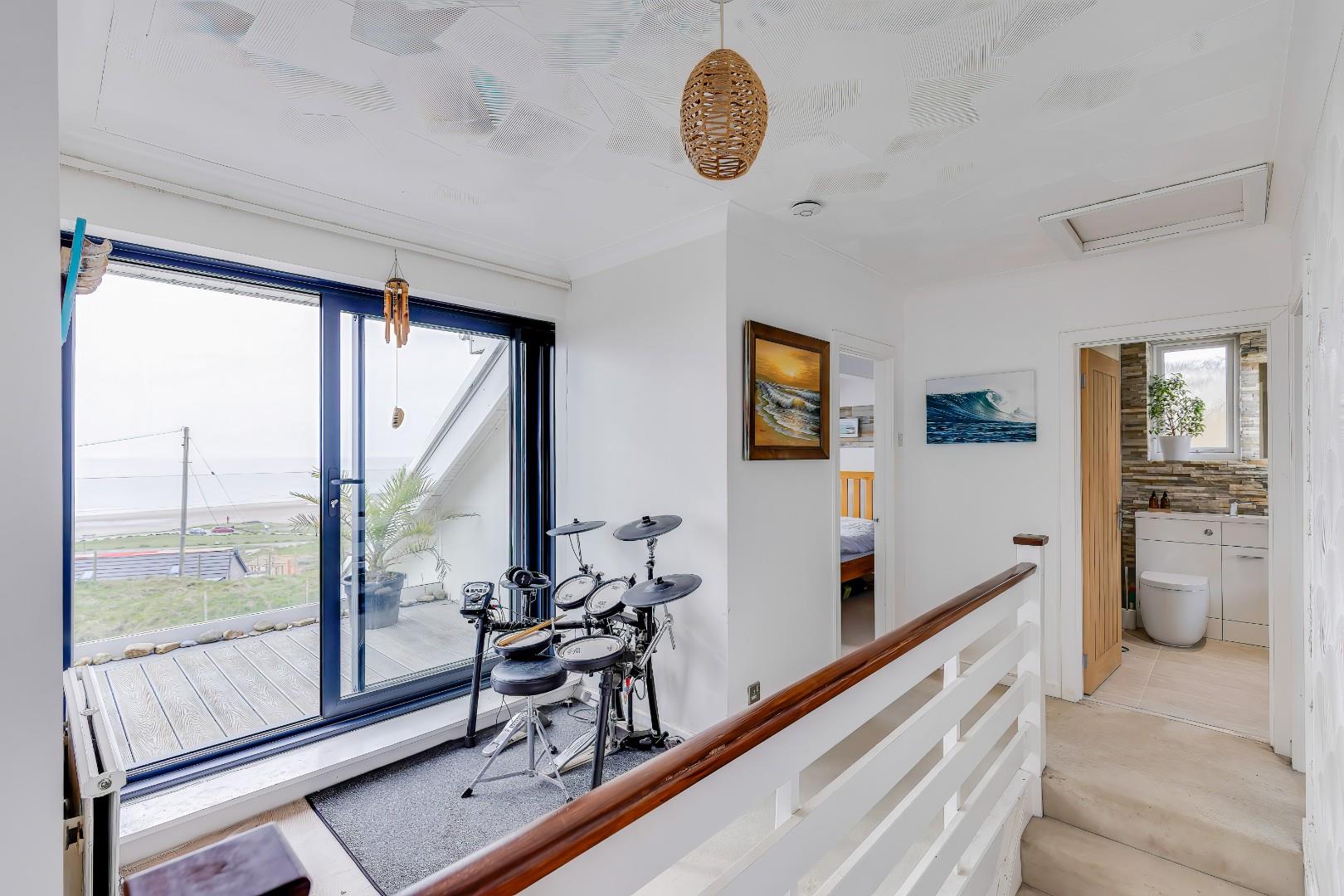 Seaview Drive, Ogmore-By-Sea, Vale of Glamorgan, CF32 0PB
